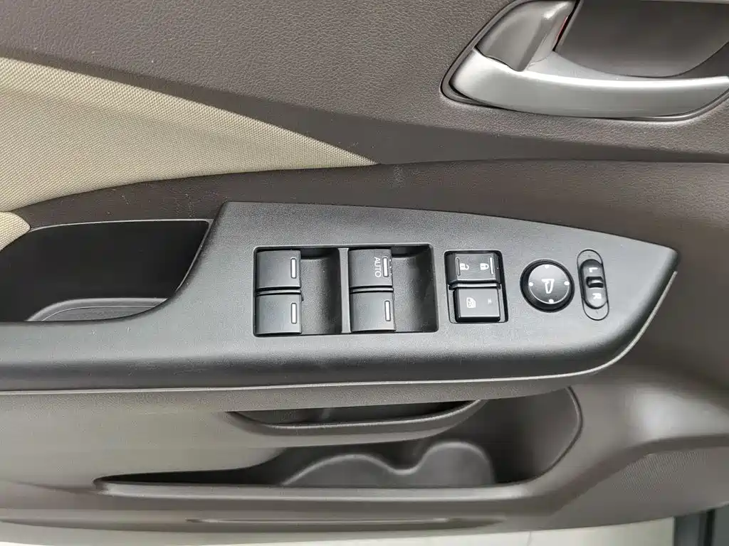 Honda CR-V — миниатюра 9