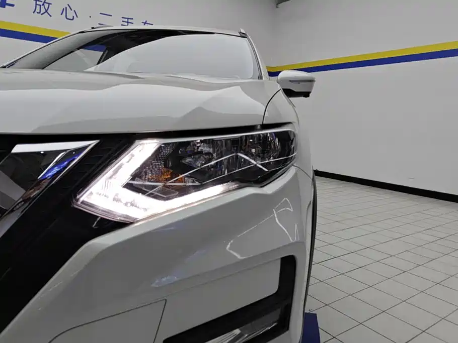 Nissan X-Trail — миниатюра 5