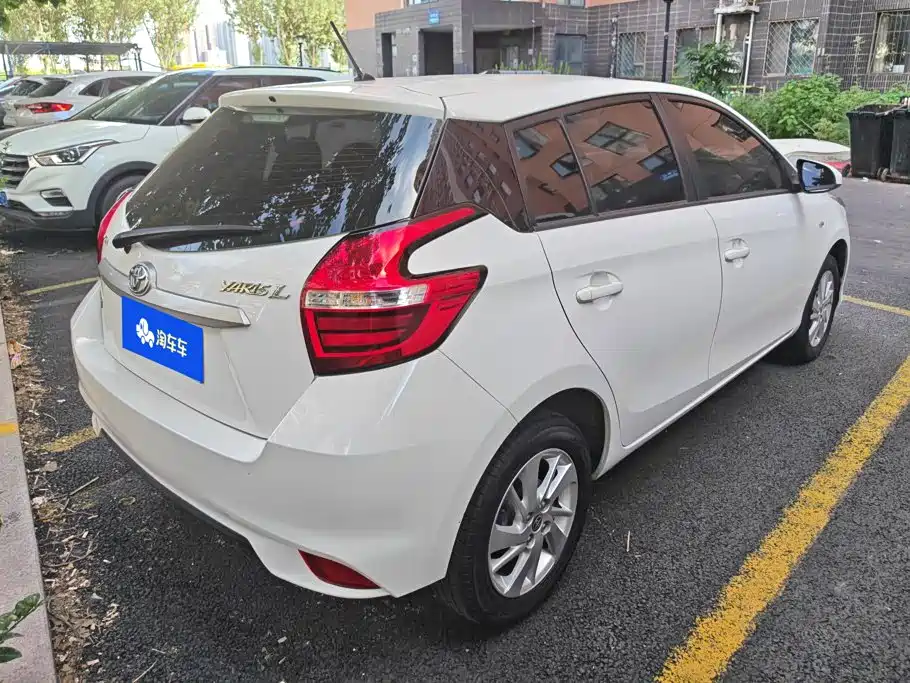 Toyota Yaris L — миниатюра 3