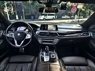BMW 7 Series — миниатюра 5