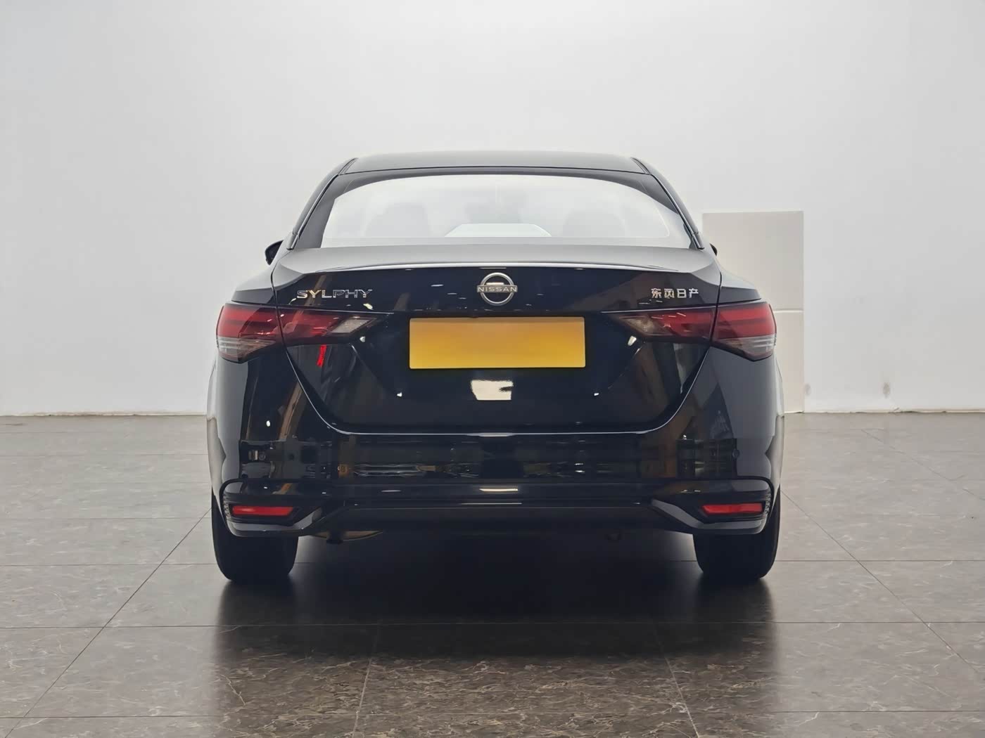 Nissan Sylphy 1.6 л 2023 г. Чёрный, пробег 50000 км