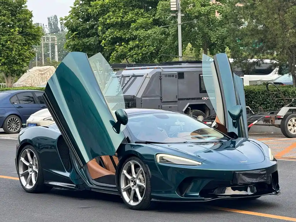 McLaren GT — миниатюра 6