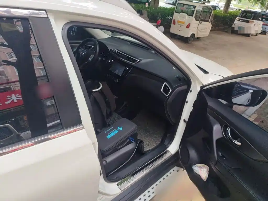 Nissan X-Trail — миниатюра 18