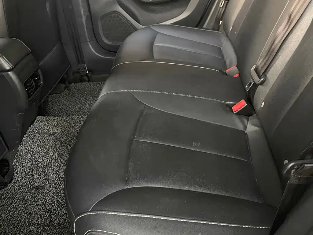 Roewe i6 New Energy — миниатюра 13