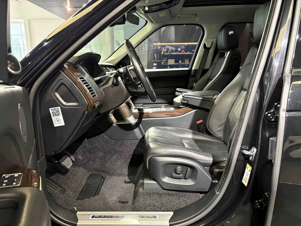 Land Rover Range Rover — миниатюра 9