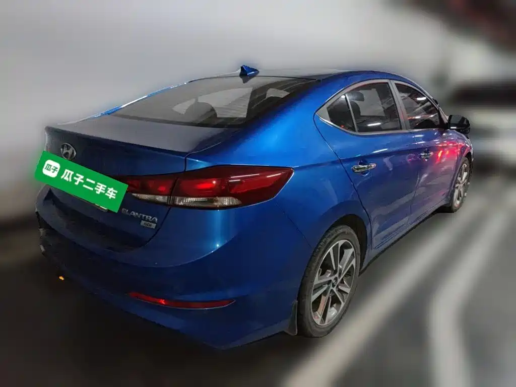 Hyundai Elantra — миниатюра 4