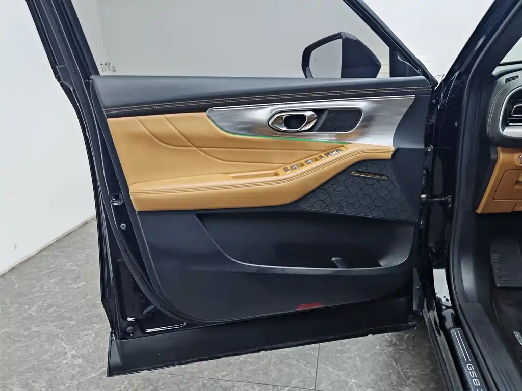 GAC Motor Trumpchi GS8 — миниатюра 19