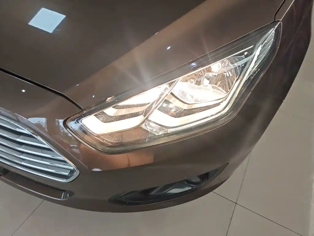 Ford Escort — миниатюра 24