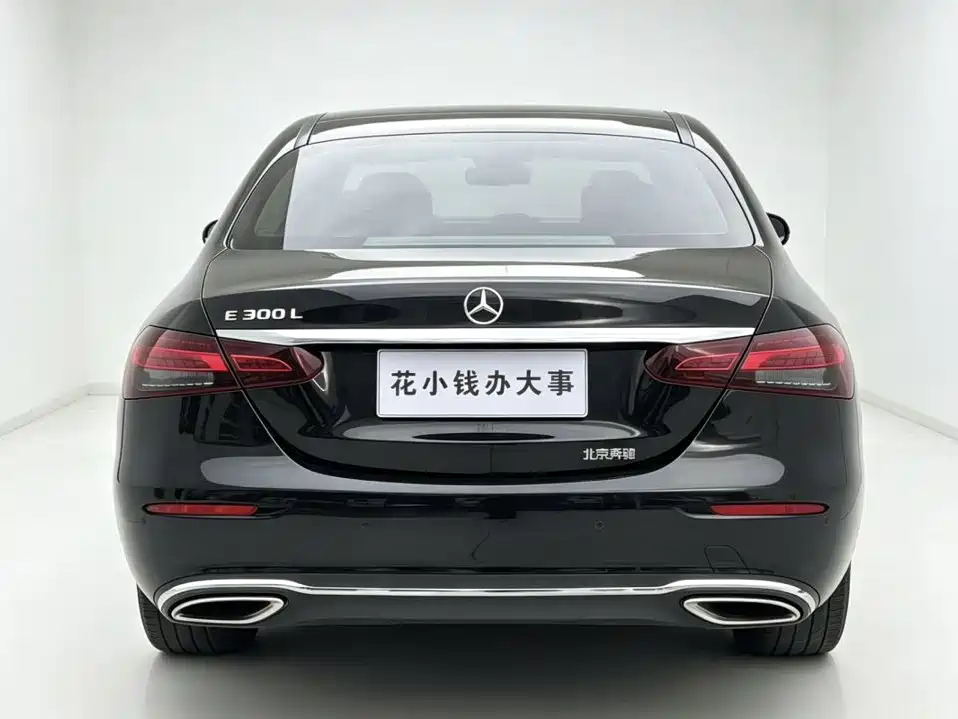 Mercedes-Benz E-Class — миниатюра 8