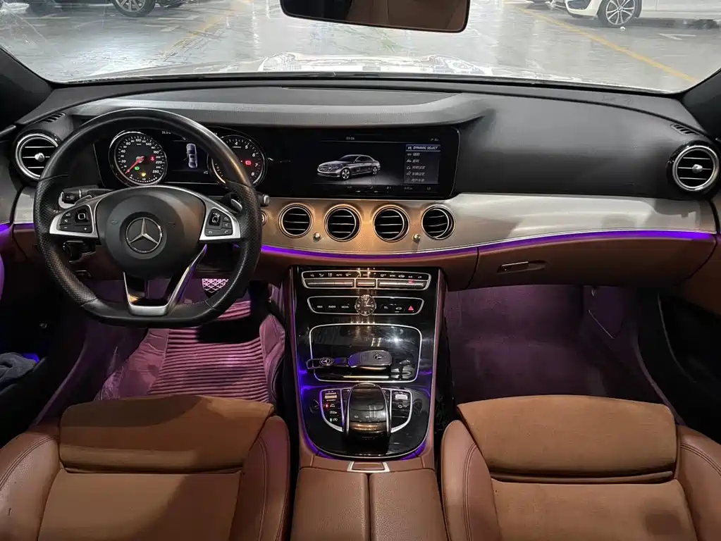 Mercedes-Benz E-Class — миниатюра 13