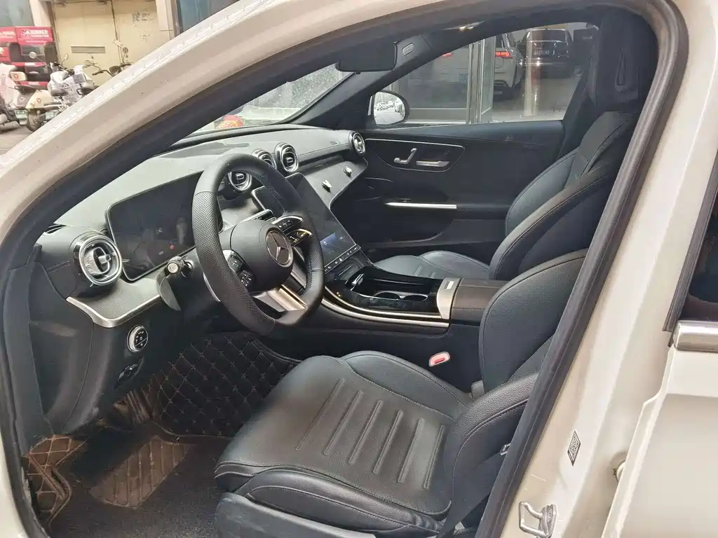 Mercedes-Benz C-Class — миниатюра 5