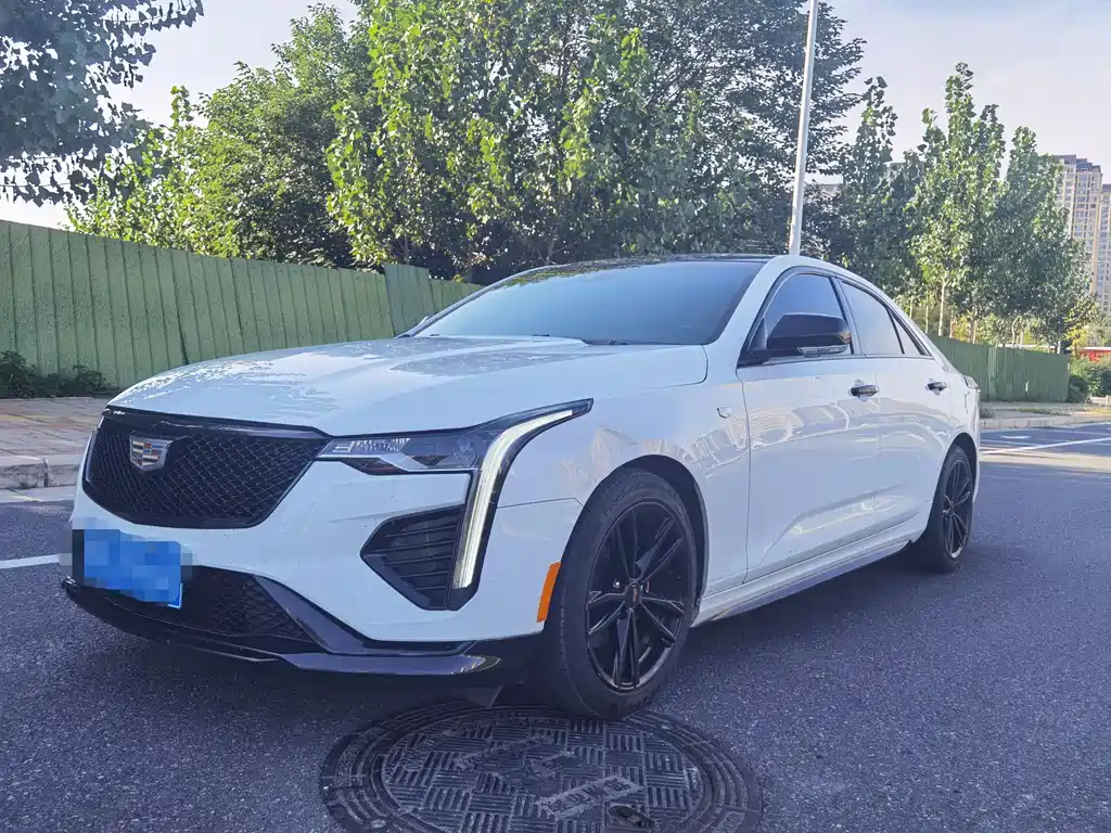 CADILLAC CT4