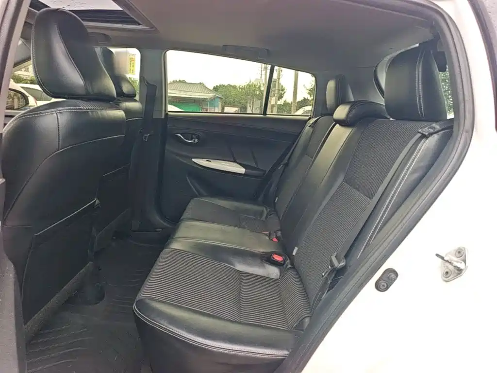 Toyota Yaris L — миниатюра 17