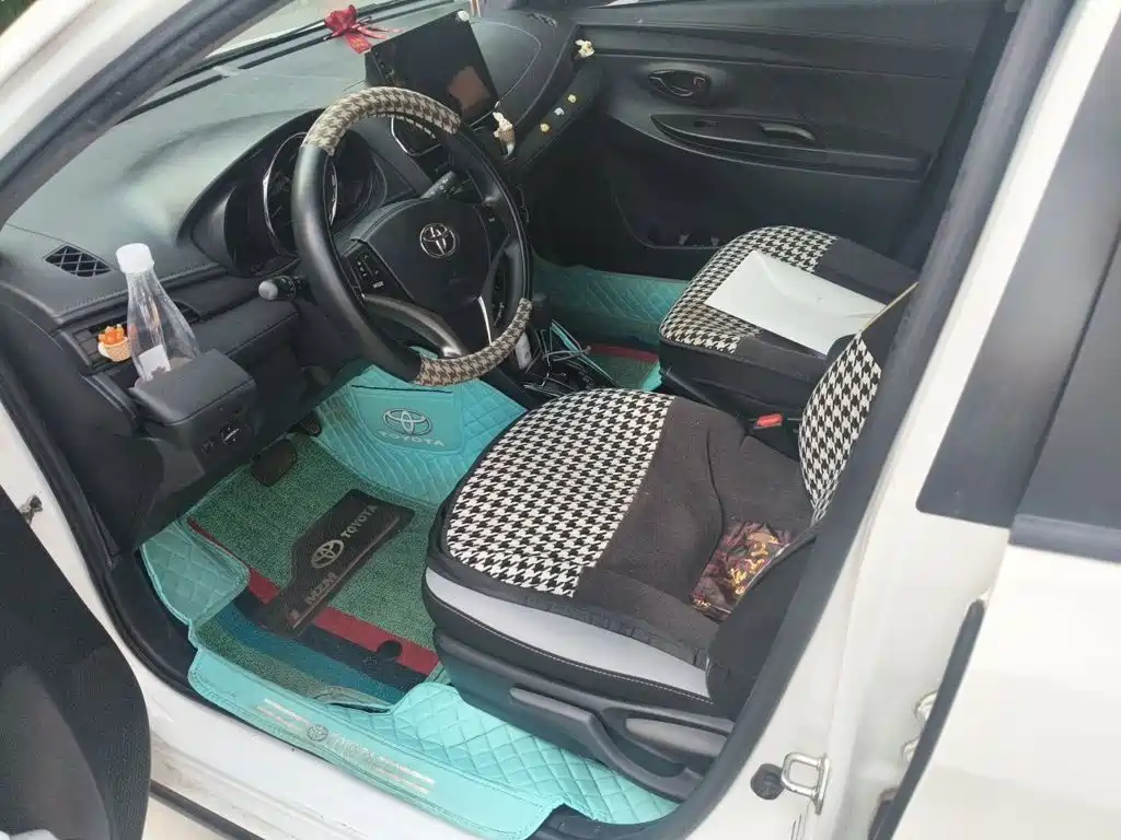 Toyota Yaris L — миниатюра 11