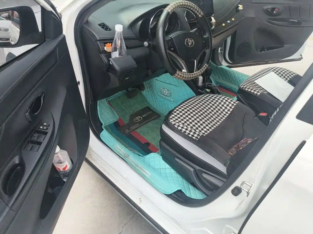Toyota Yaris L — миниатюра 12