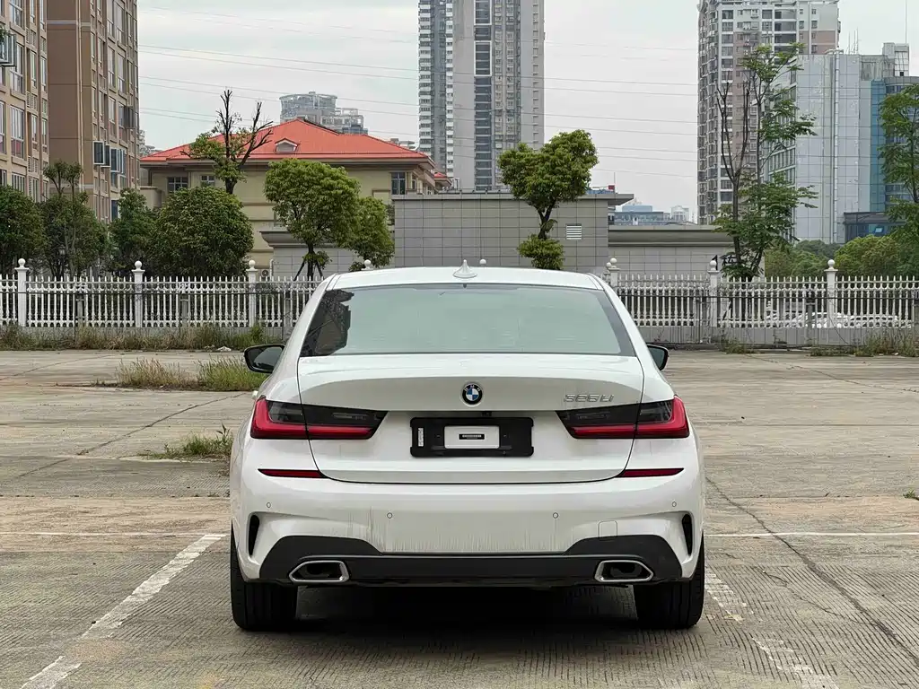 BMW 3 Series — миниатюра 8
