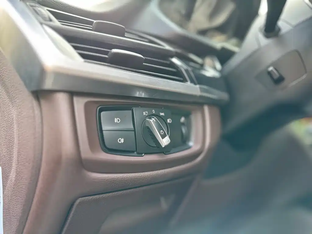 BMW X5 (Import) — миниатюра 12