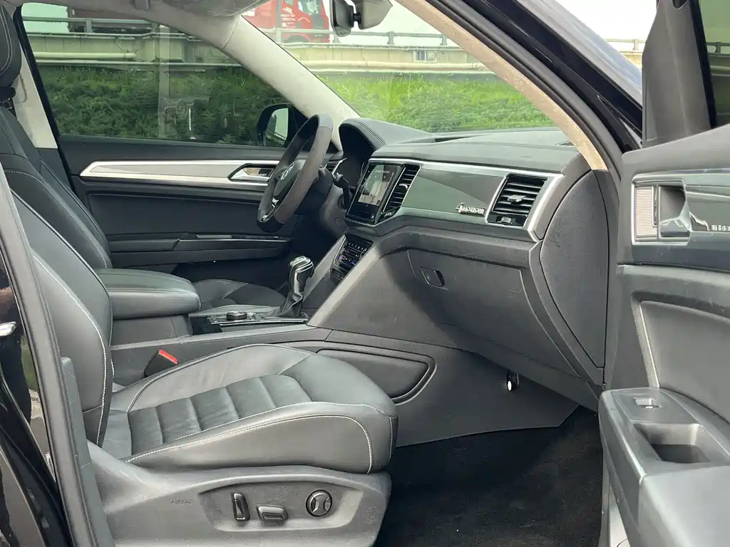 Volkswagen Teramont — миниатюра 9