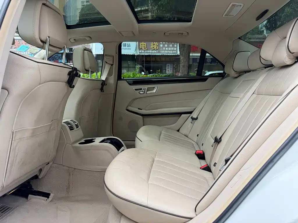 Mercedes-Benz E-Class — миниатюра 6