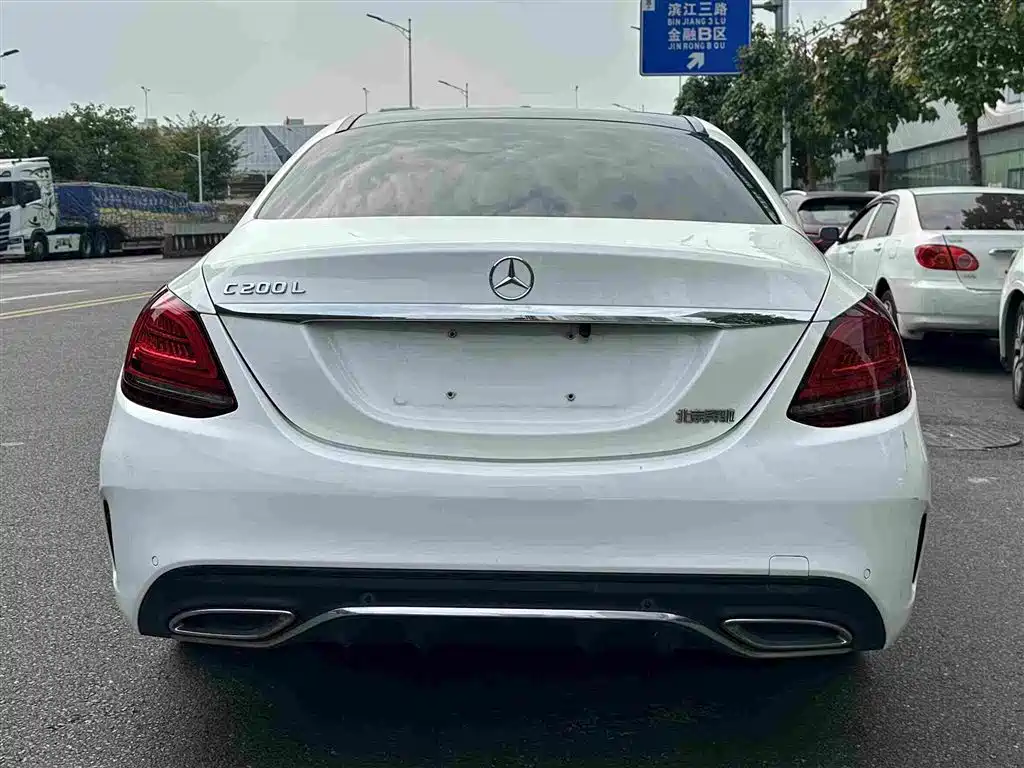 Mercedes-Benz C-Class — миниатюра 8