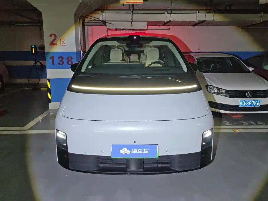 Li Auto Li MEGA — миниатюра 2