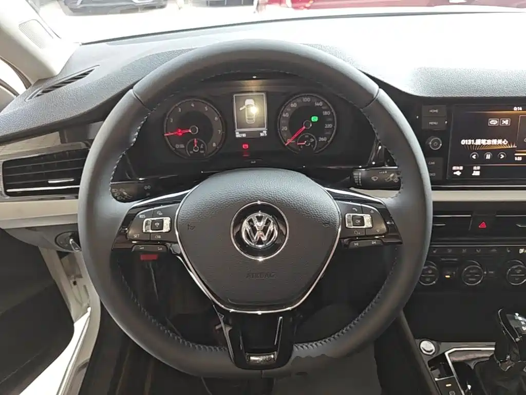 Volkswagen Lavida — миниатюра 11
