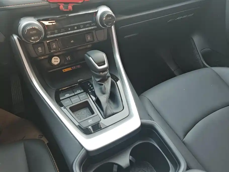 TOYOTA RAV4 RONGFANG