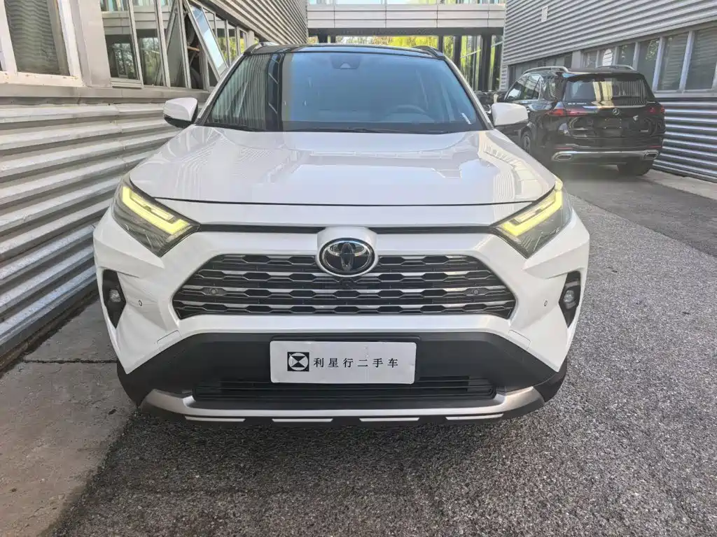 Toyota RAV4 — миниатюра 3