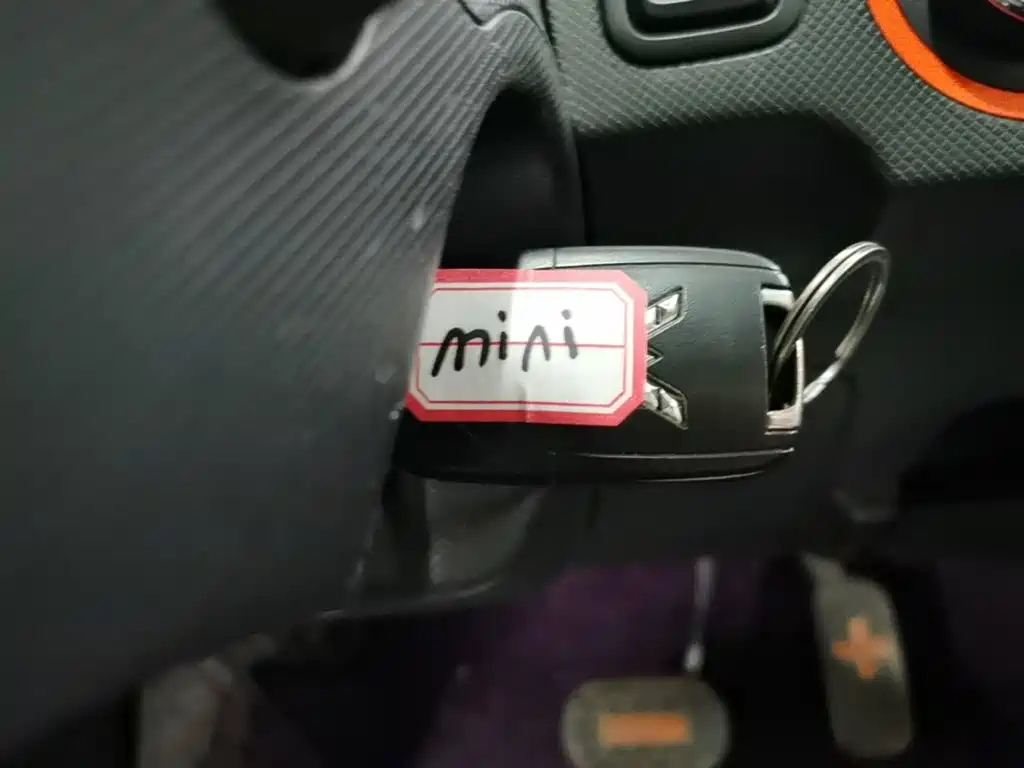 Wuling MINIEV — миниатюра 9