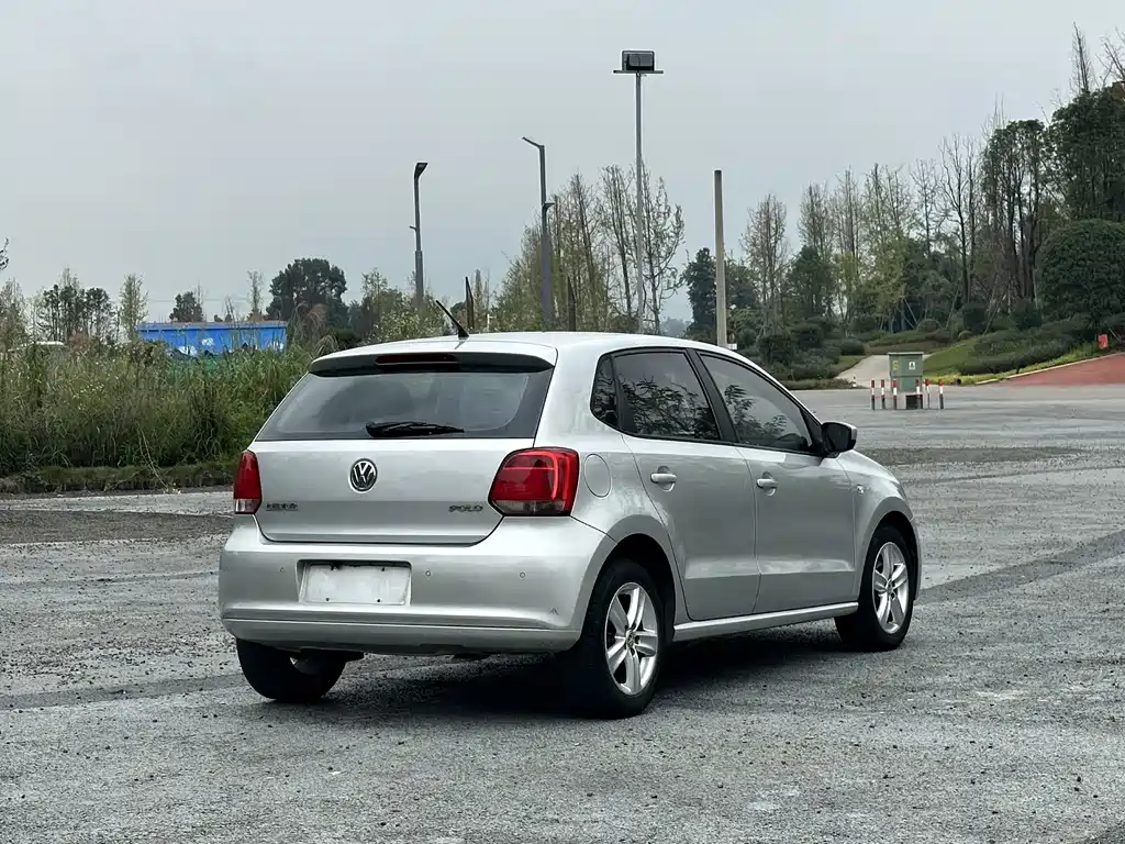Volkswagen Polo — миниатюра 5