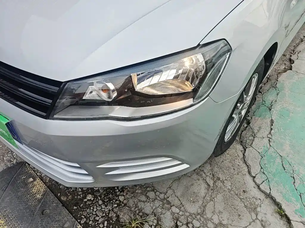 Volkswagen Jetta — миниатюра 24