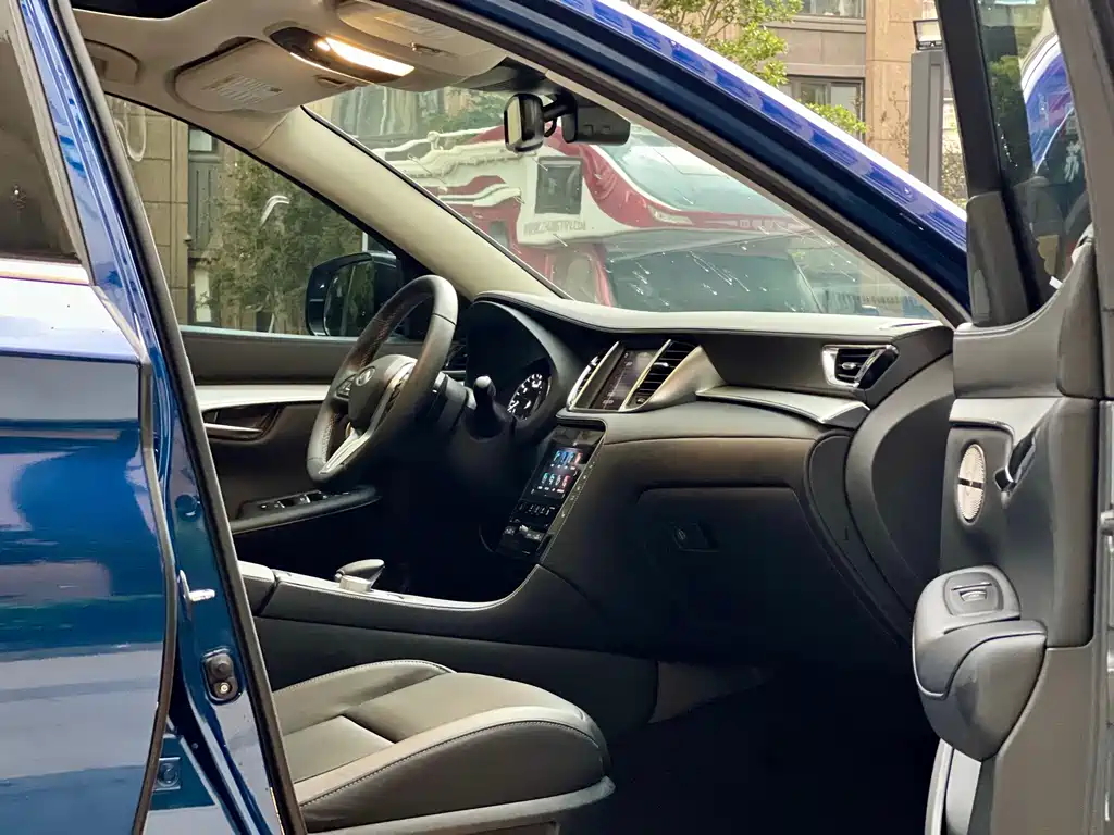 Infiniti QX50 — миниатюра 7