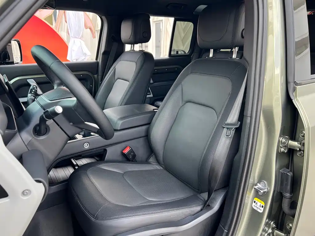 Land Rover Defender — миниатюра 24