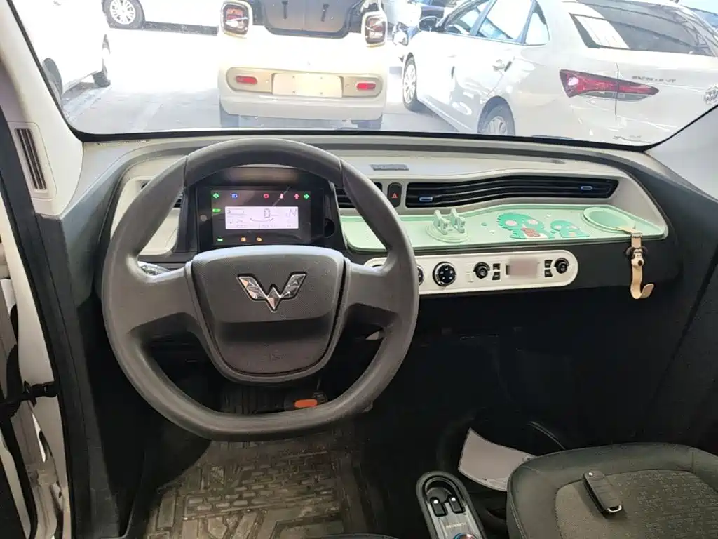 Wuling MINIEV — миниатюра 10