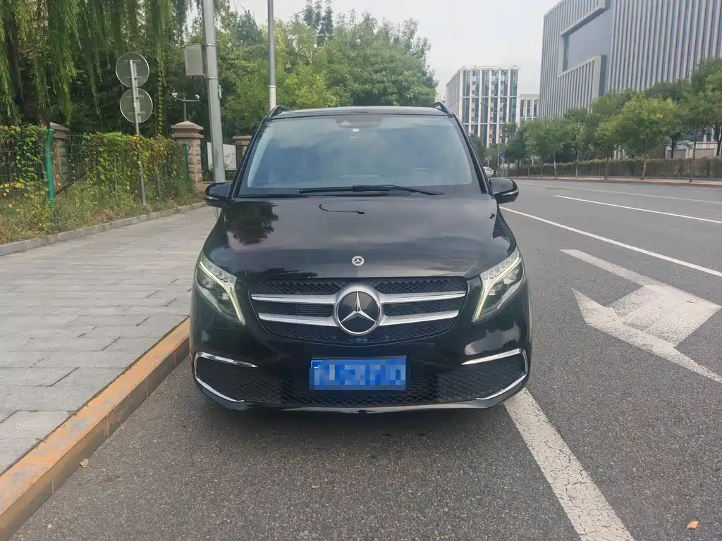 Mercedes-Benz V-Class — миниатюра 2