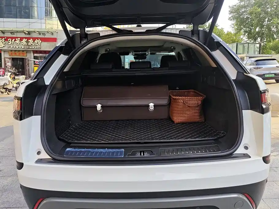 Land Rover Velar — миниатюра 4