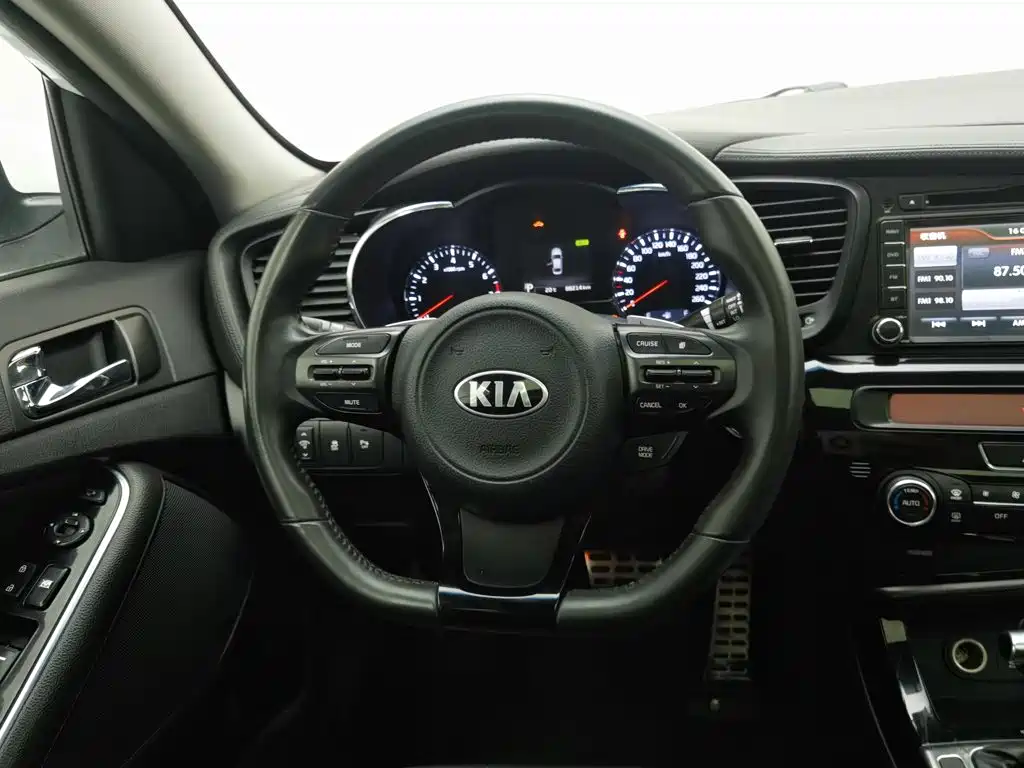 Kia K5 — миниатюра 11