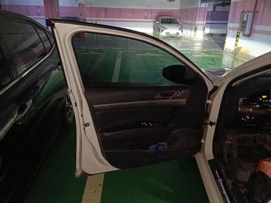 Volkswagen Lavida — миниатюра 7