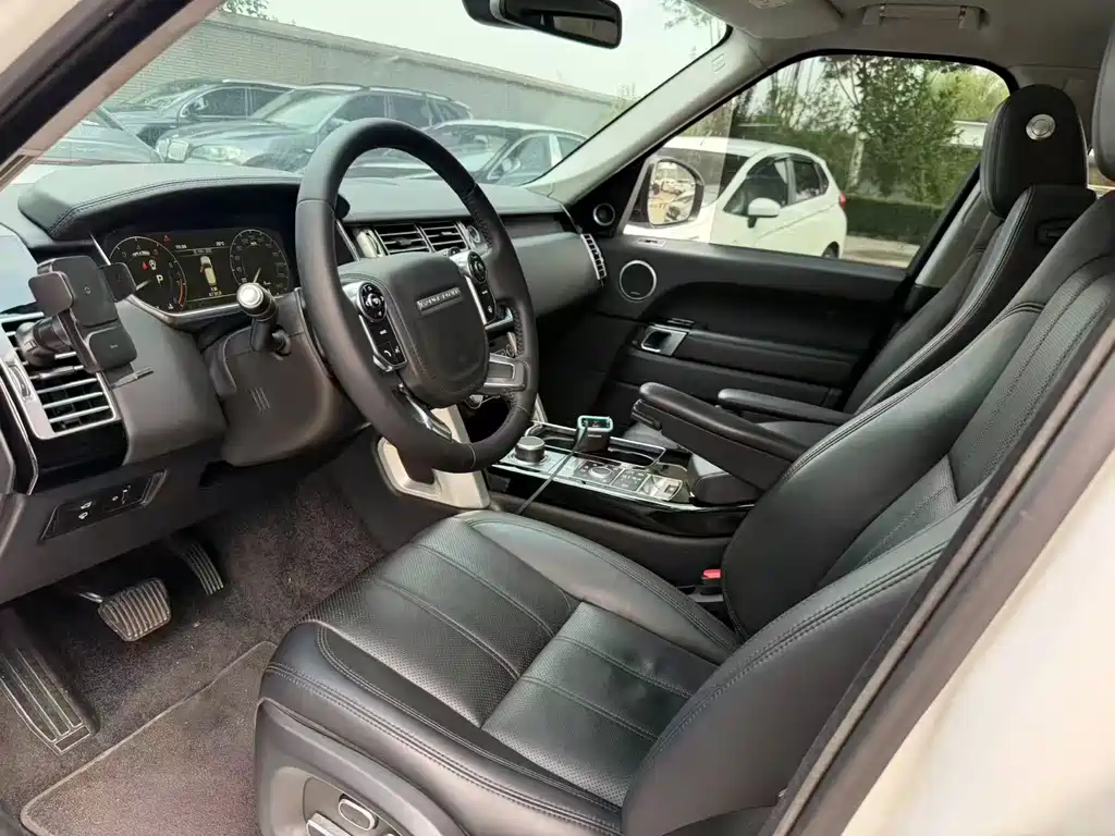 Land Rover Range Rover — миниатюра 5