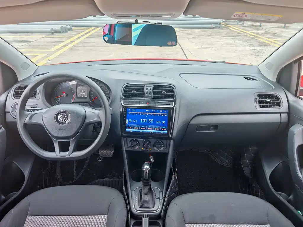 Volkswagen Polo — миниатюра 7