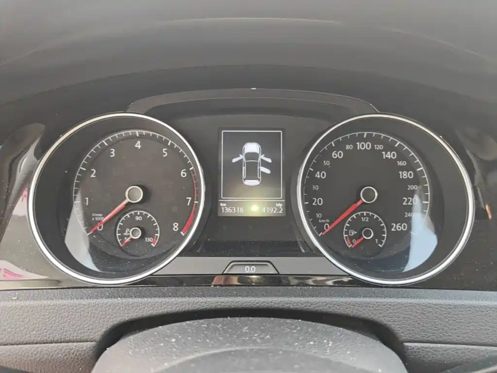 Volkswagen Golf — миниатюра 12