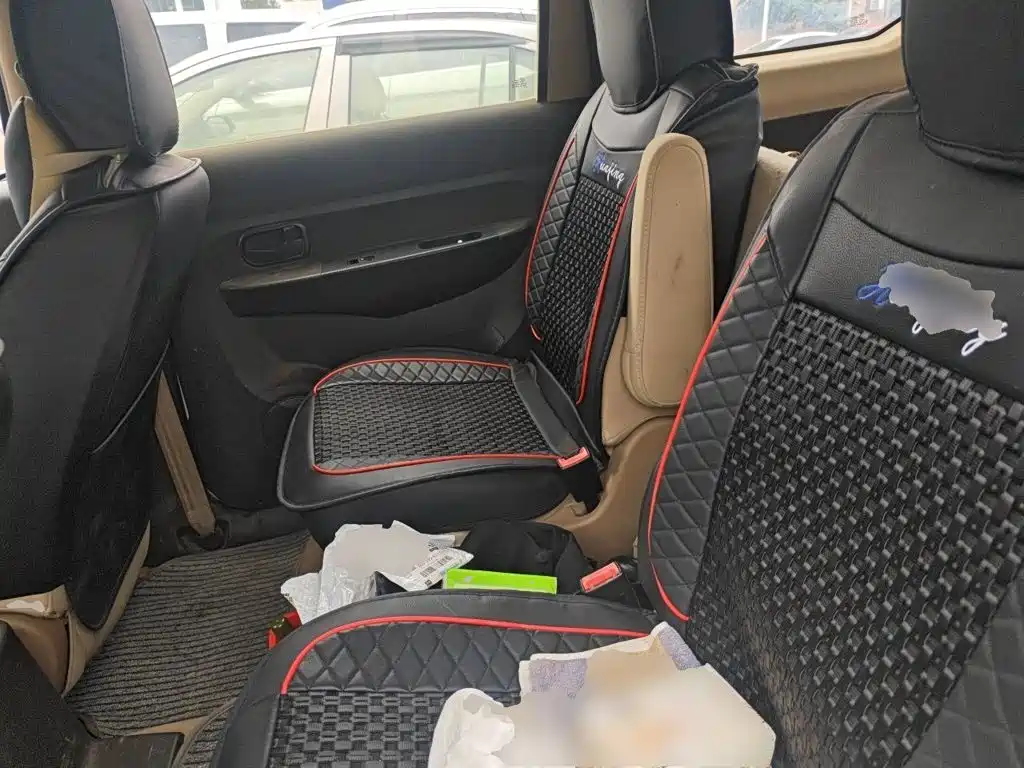 Wuling Hongguang — миниатюра 13