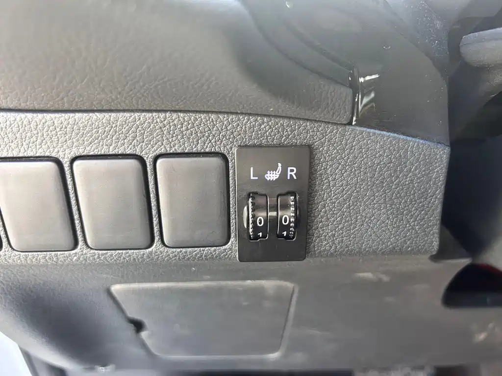Mitsubishi Outlander — миниатюра 8