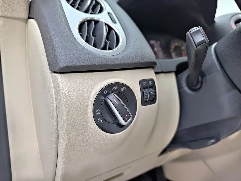 Volkswagen Tiguan — миниатюра 31