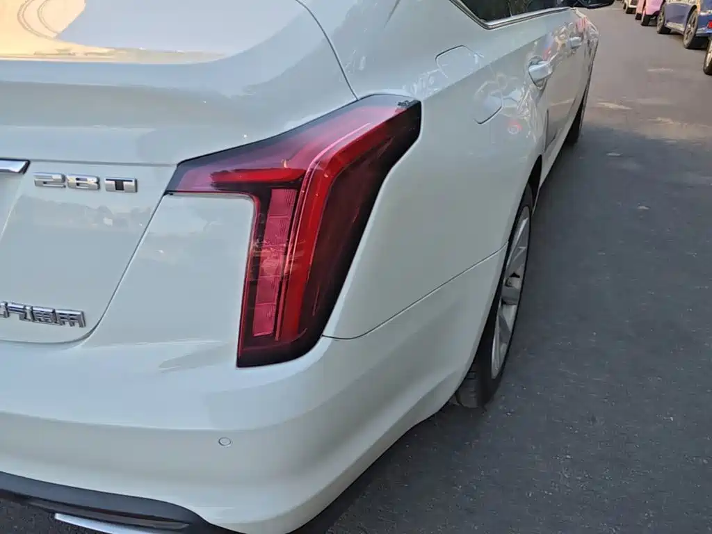 Cadillac CT5 — миниатюра 8