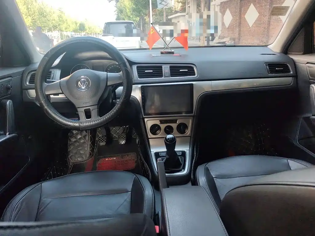 Volkswagen Lavida — миниатюра 5