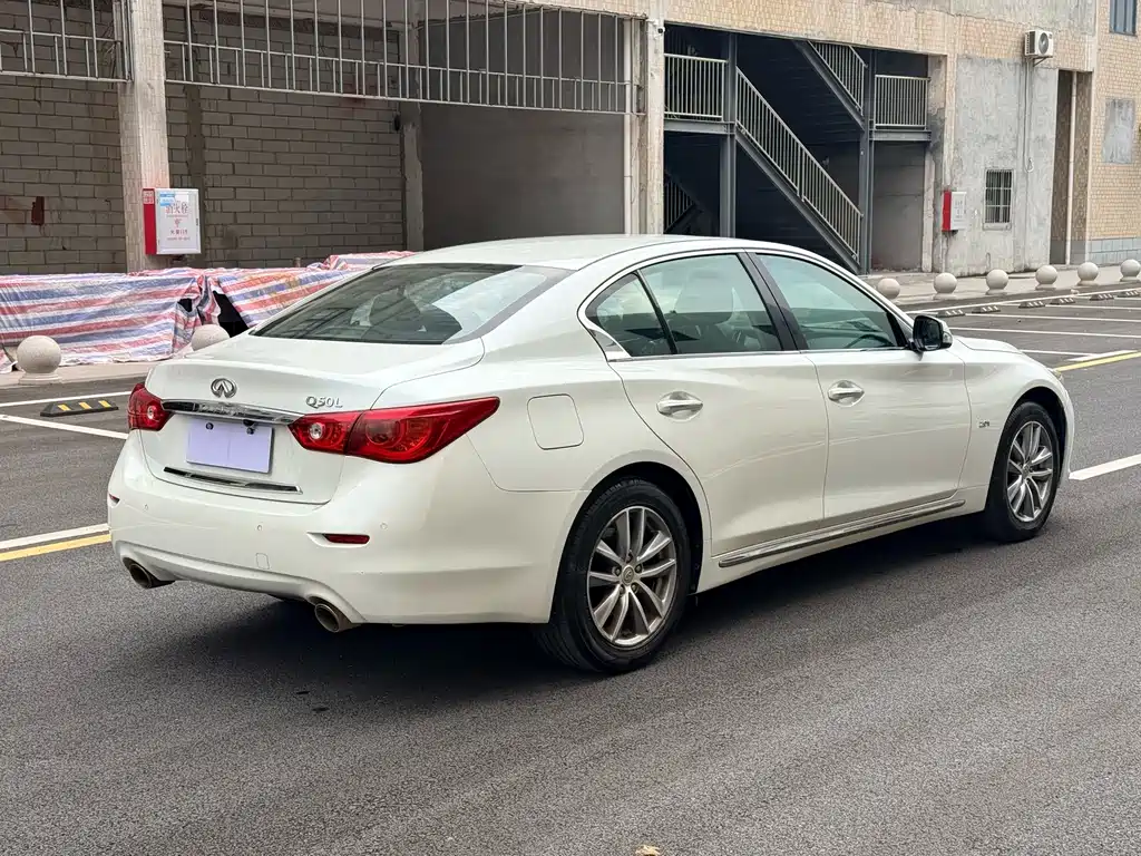Infiniti Q50L — миниатюра 9