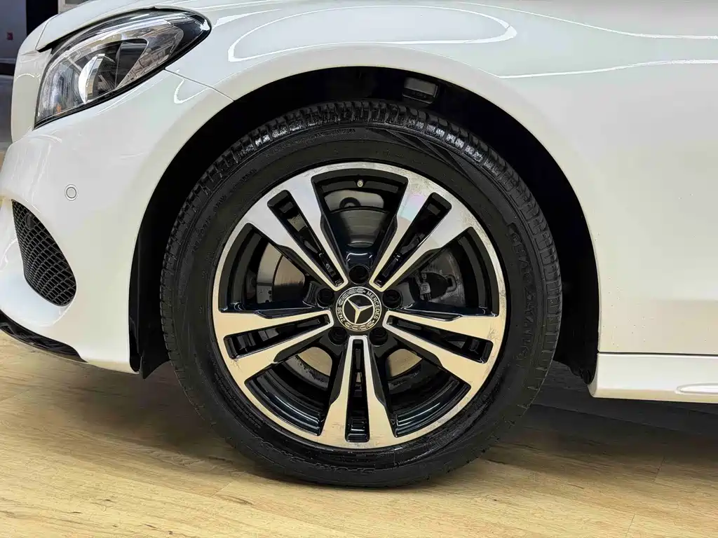 Mercedes-Benz C-Class — миниатюра 5