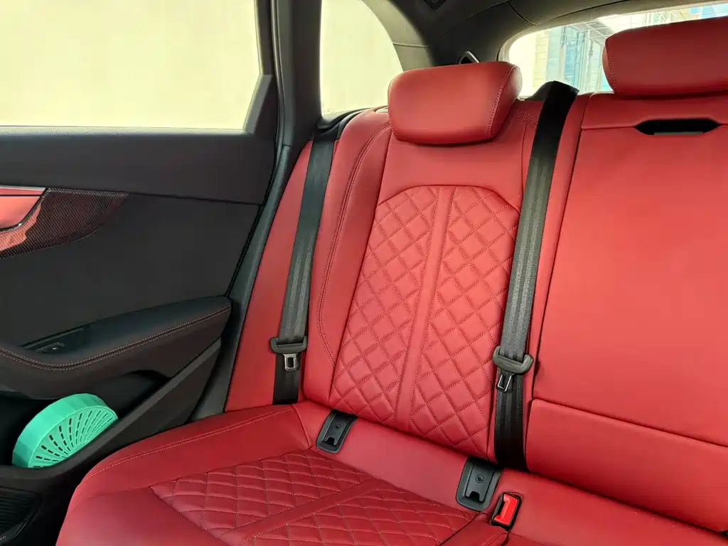 Audi S4 — миниатюра 32