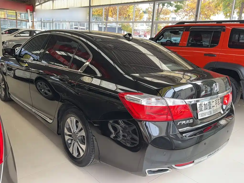 Honda Accord — миниатюра 11